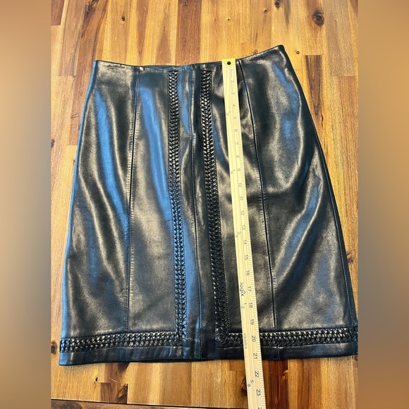 Vintage Casual Corner Black Leather Skirt with Braided Leather Embellishment 6 - Picture 8 of 14